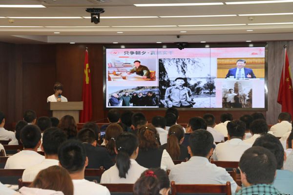 泓源公司黨委舉辦“培育泓源精神，勇?lián)鷩笫姑敝黝}演講比賽(圖4)